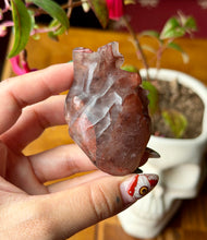 Load image into Gallery viewer, Crystal Carved Anatomical Hearts