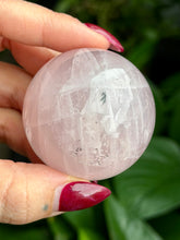 Load image into Gallery viewer, Rose Quartz Sphere