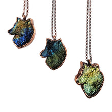 Load image into Gallery viewer, Labradorite Carved Wolf Necklace