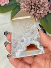 Load image into Gallery viewer, Druzy Agate Towers