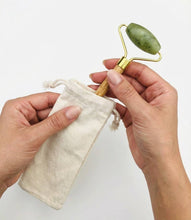 Load image into Gallery viewer, Bamboo Facial Roller Jade Stone
