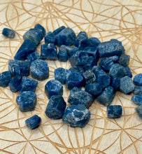 Load image into Gallery viewer, Raw Sapphire Pieces-per gram