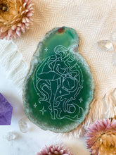 Load image into Gallery viewer, Aquarius Zodiac Symbol Agate Slices Astrology