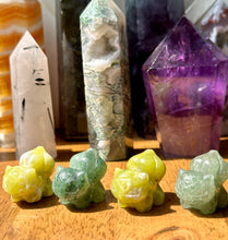 Load image into Gallery viewer, Pokémon Carved Crystal Characters - Small