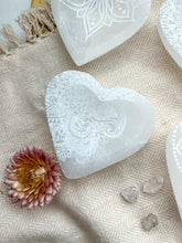 Load image into Gallery viewer, Henna Heart Selenite Crystal Bowl