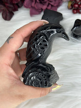 Load image into Gallery viewer, Obsidian Carved Crow / Raven