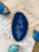 Load image into Gallery viewer, Pisces Zodiac Symbol Agate Slices Astrology