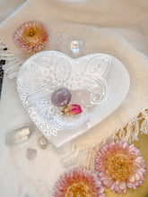 Load image into Gallery viewer, Henna Heart Selenite Crystal Bowl