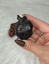 Load image into Gallery viewer, Crystal Carved Anatomical Hearts