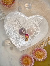 Load image into Gallery viewer, Henna Heart Selenite Crystal Bowl