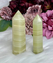 Load image into Gallery viewer, Green Onyx Tower