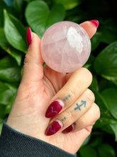 Load image into Gallery viewer, Rose Quartz Sphere
