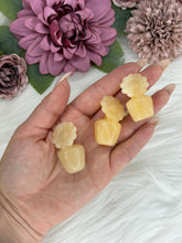 Load image into Gallery viewer, Calcite Potted Sunflowers