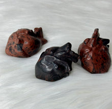Load image into Gallery viewer, Crystal Carved Anatomical Hearts
