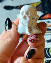 Load image into Gallery viewer, Crystal Carved Ghosts 👻 Halloween