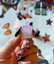 Load image into Gallery viewer, Crystal Carved Ghosts 👻 Halloween