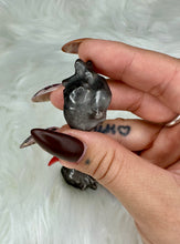 Load image into Gallery viewer, Crystal Carved Anatomical Hearts