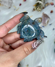 Load image into Gallery viewer, Crystal Turtles