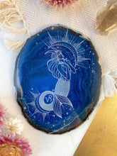 Load image into Gallery viewer, Capricorn Zodiac Symbol Agate Slices Astrology