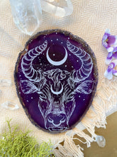 Load image into Gallery viewer, Taurus Zodiac Symbol Agate Slices Astrology Sign Horoscope