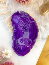 Load image into Gallery viewer, Capricorn Zodiac Symbol Agate Slices Astrology
