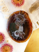 Load image into Gallery viewer, Capricorn Zodiac Symbol Agate Slices Astrology