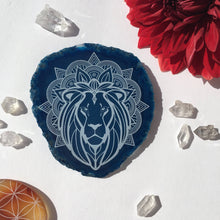 Load image into Gallery viewer, Leo Lion Zodiac Symbol Agate Slices Astrology Sign