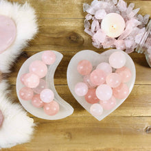 Load image into Gallery viewer, Selenite Heart or Moon Bowl