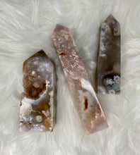 Load image into Gallery viewer, Flower Agate-Tower