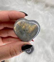 Load image into Gallery viewer, Labradorite Heart