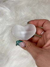 Load image into Gallery viewer, Selenite Mini Bowls