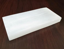 Load image into Gallery viewer, Selenite Crystal Charging Station