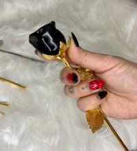 Load image into Gallery viewer, Crystal Roses with Metal Stems🌹