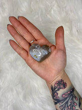 Load image into Gallery viewer, Flower Agate- Heart