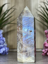 Load image into Gallery viewer, Flashy Moonstone Sunstone - Towers