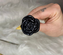 Load image into Gallery viewer, Crystal Roses with Metal Stems🌹