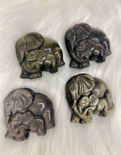 Load image into Gallery viewer, Elephant Carving - Mother and Child