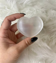 Load image into Gallery viewer, Selenite Mini Bowls