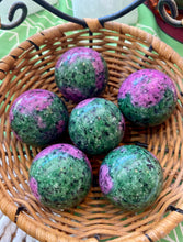 Load image into Gallery viewer, Ruby Zoisite - Spheres