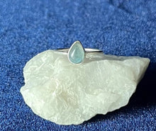 Load image into Gallery viewer, Thin band Teardrop Sterling Silver Rings
