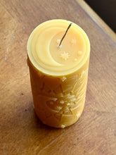 Load image into Gallery viewer, Beeswax Celestial Burst Pillar Candle
