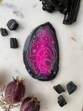 Load image into Gallery viewer, Scorpio Zodiac Symbol Agate Slices Astrology Sign
