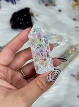 Load image into Gallery viewer, Angel Aura Cracked Quartz Towers
