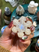 Load image into Gallery viewer, Crystal Carved Snowflakes
