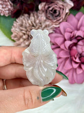 Load image into Gallery viewer, Fluorite Goldfish Carving (flat back)
