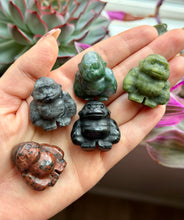 Load image into Gallery viewer, Crystal Carved Gorillas-Assorted Stones
