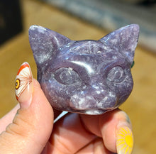 Load image into Gallery viewer, 3rd Eye Cat Head Crystal Carvings
