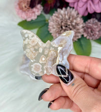 Load image into Gallery viewer, Flower Agate Butterflies Flat Back
