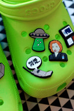 Load image into Gallery viewer, EX-FILES SHOE CHARMS
