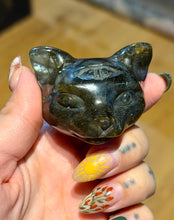 Load image into Gallery viewer, 3rd Eye Cat Head Crystal Carvings
